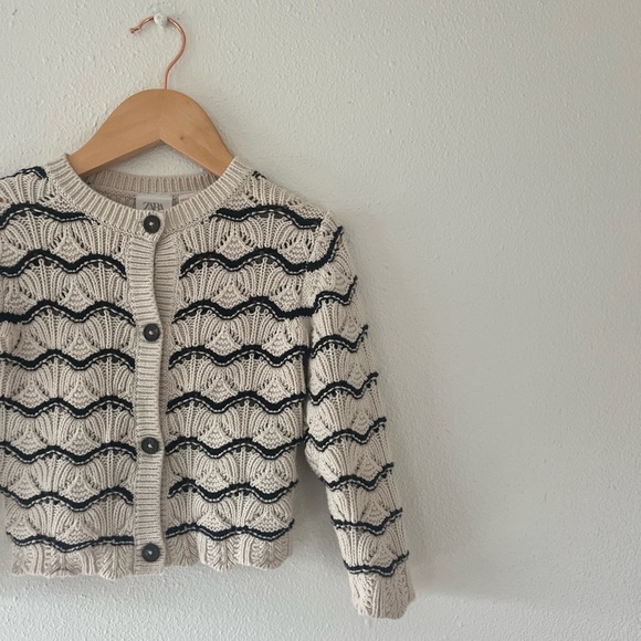 Zara Kids Beige and Black Patterned Sweater - Picture 2 of 6
